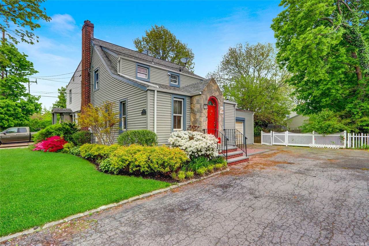 28 Covert Avenue - Photo 1