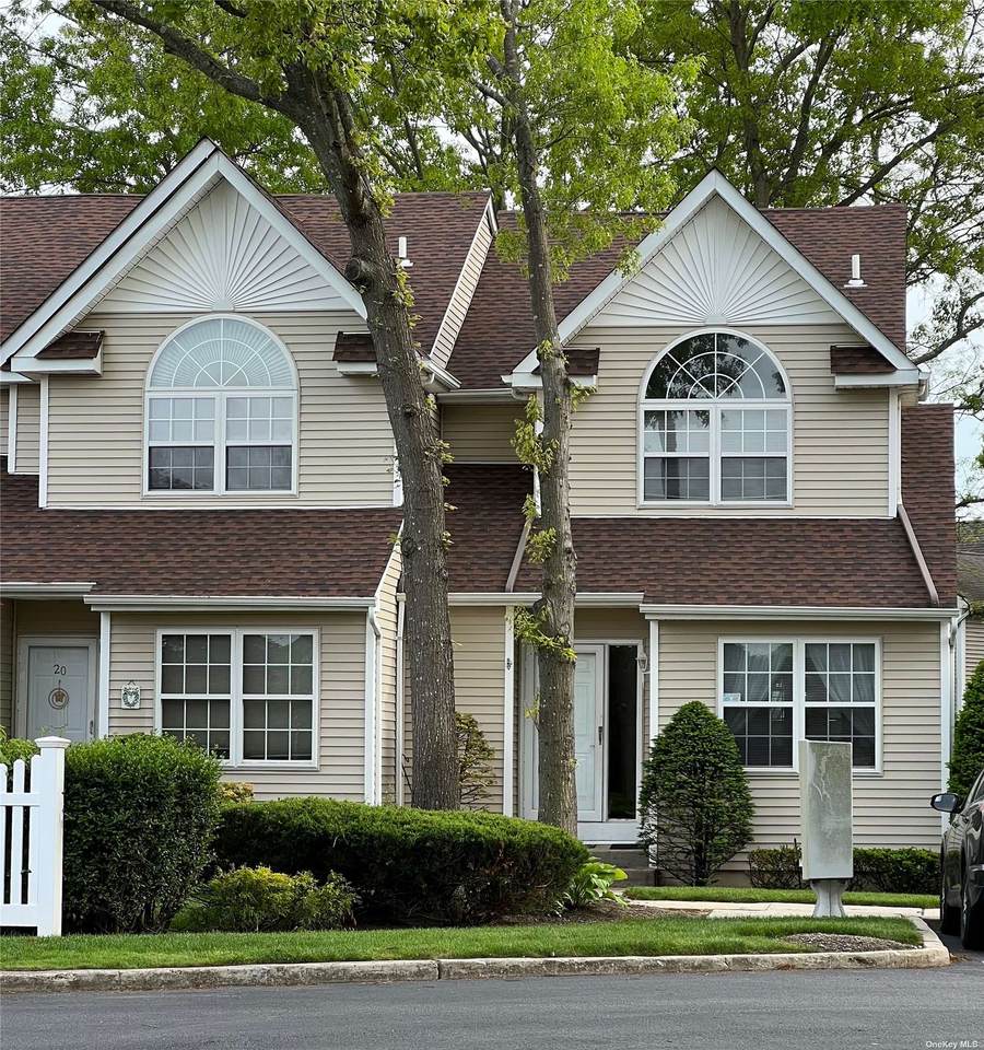 18 Heckscher Spur Drive - Photo 1