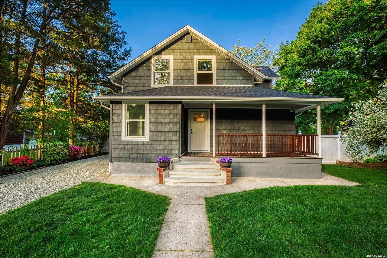2561 Locust Avenue - Photo 1