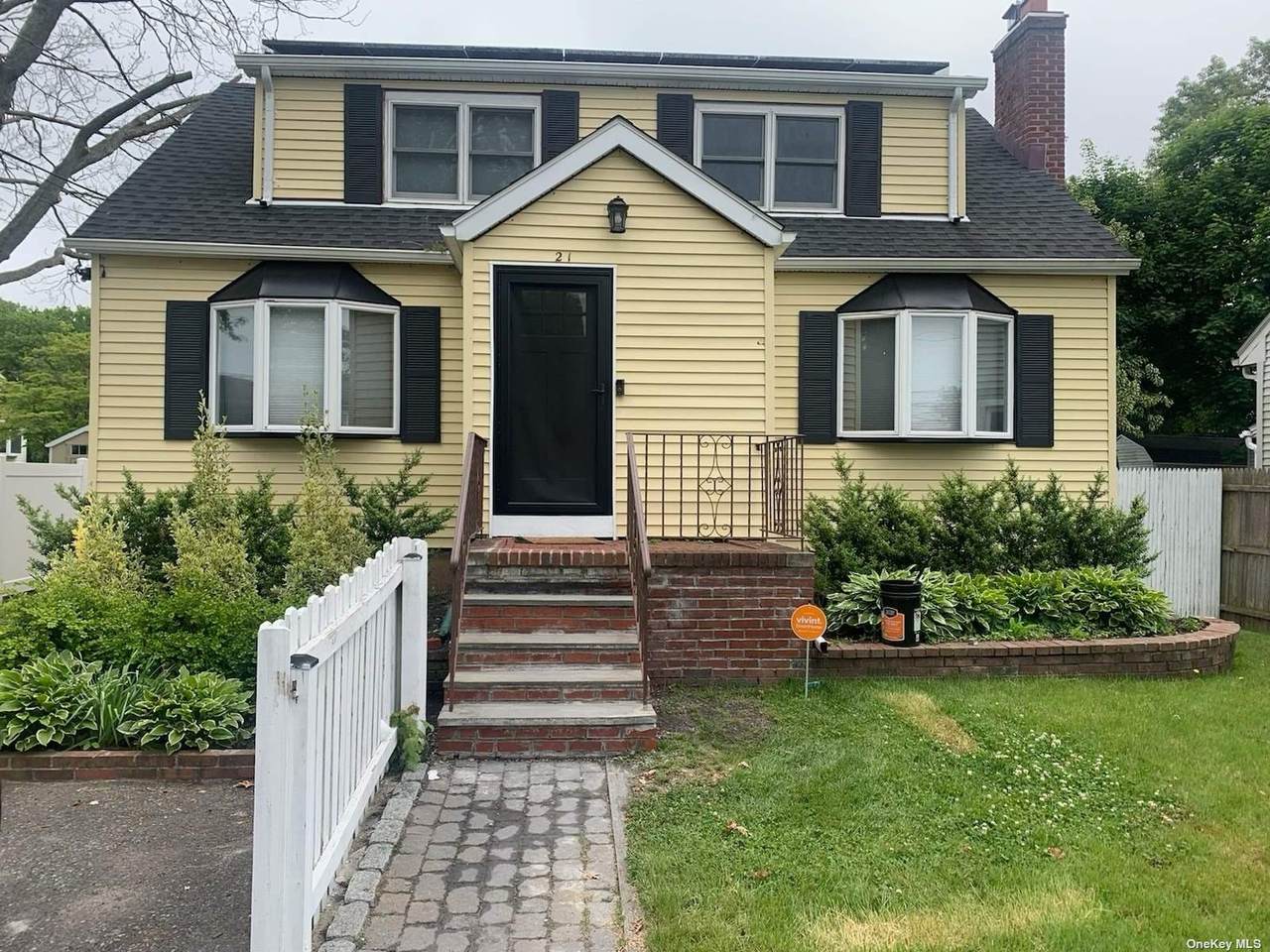 21 Livingston - Photo 1