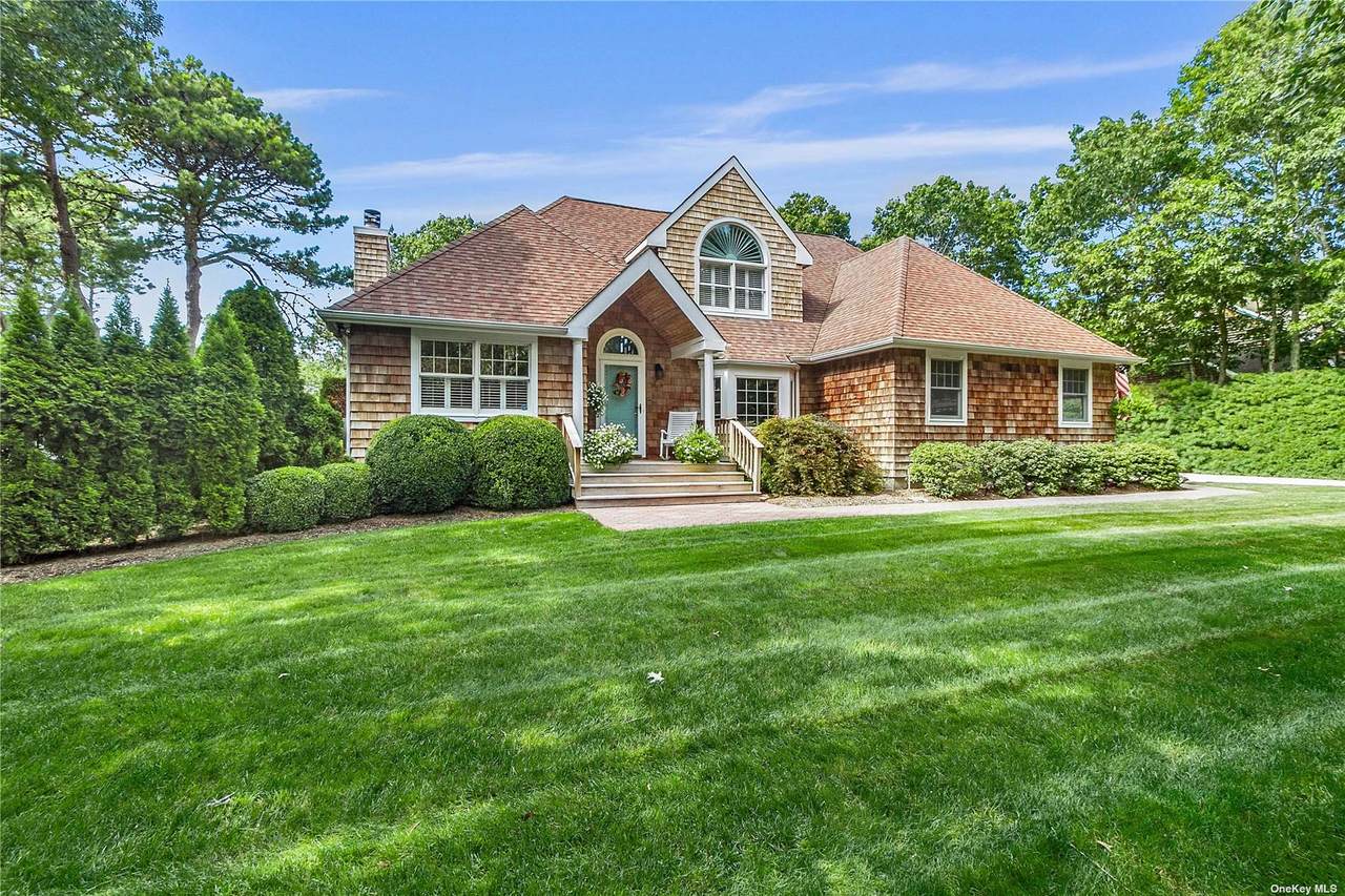 15 Bennett Drive - Photo 1