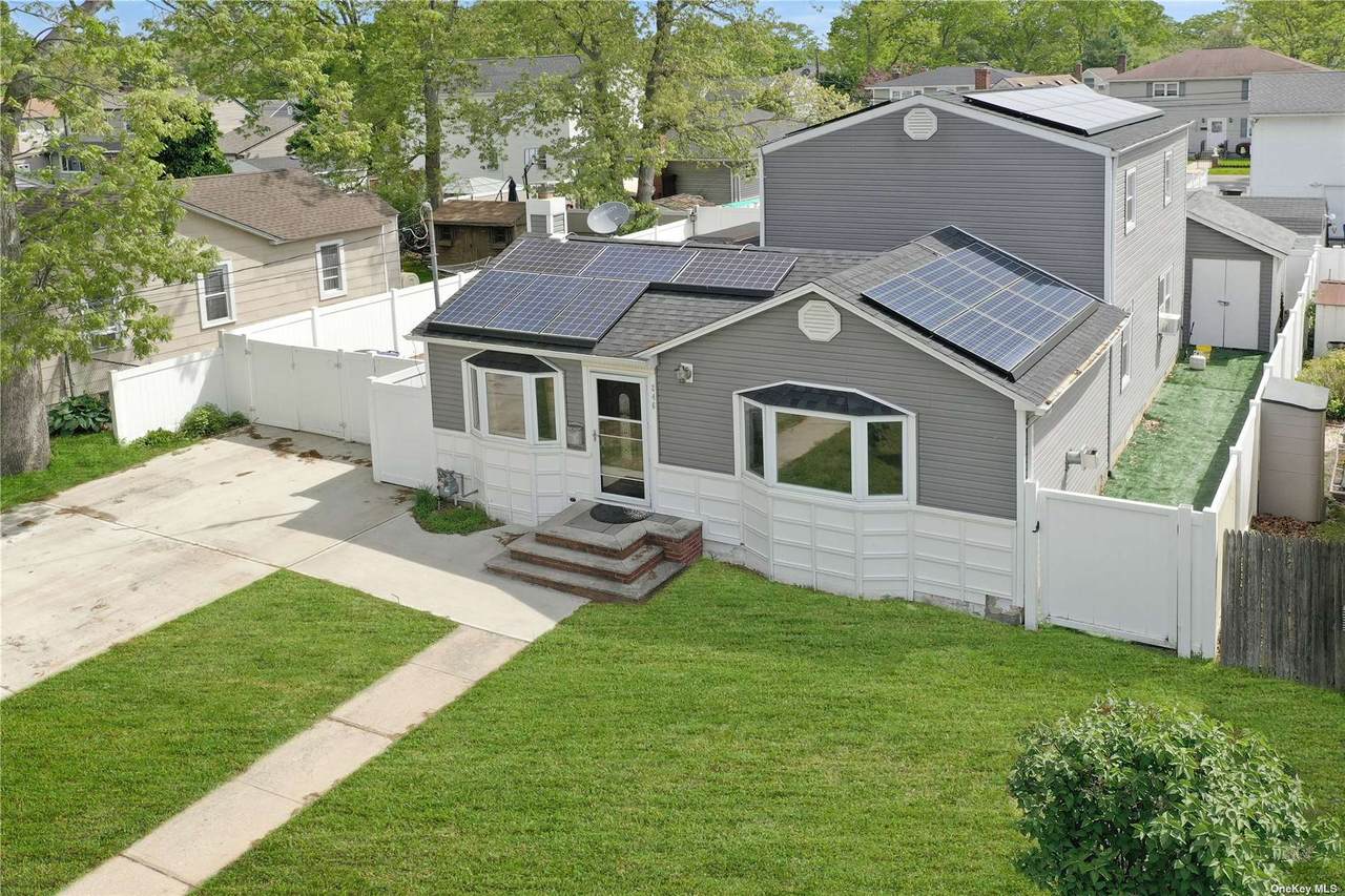 246 Deauville Boulevard - Photo 1
