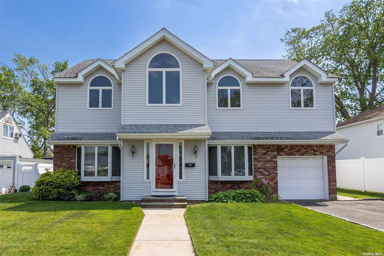 228 Dwight Street - Photo 1
