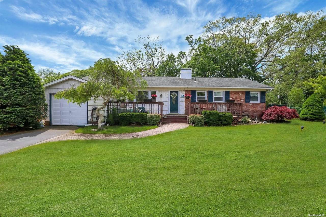 3 Regina Drive - Photo 1