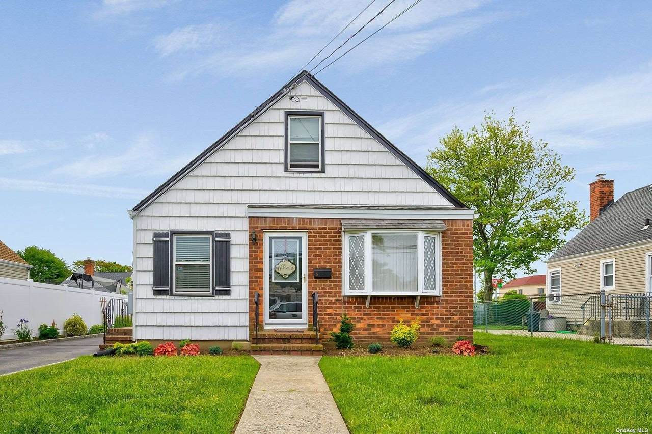 5 Marvin Avenue - Photo 1