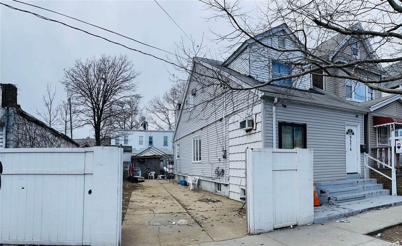 95-76 115th Street - Photo 1