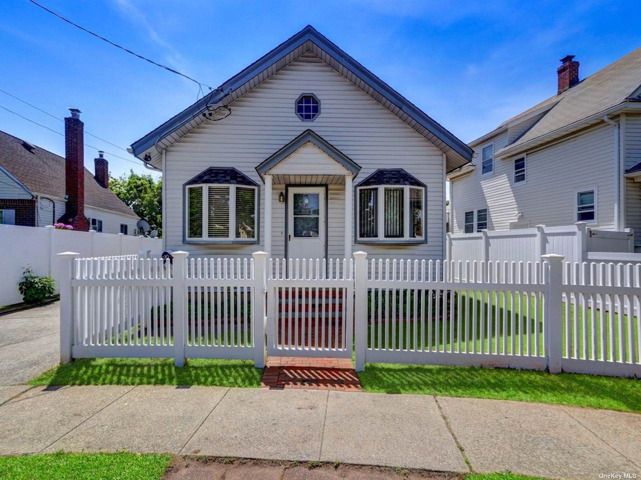 120 Division Avenue - Photo 1