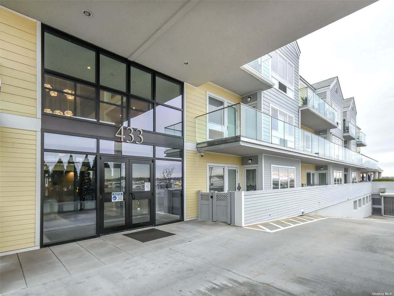 433 Main Street - Photo 1