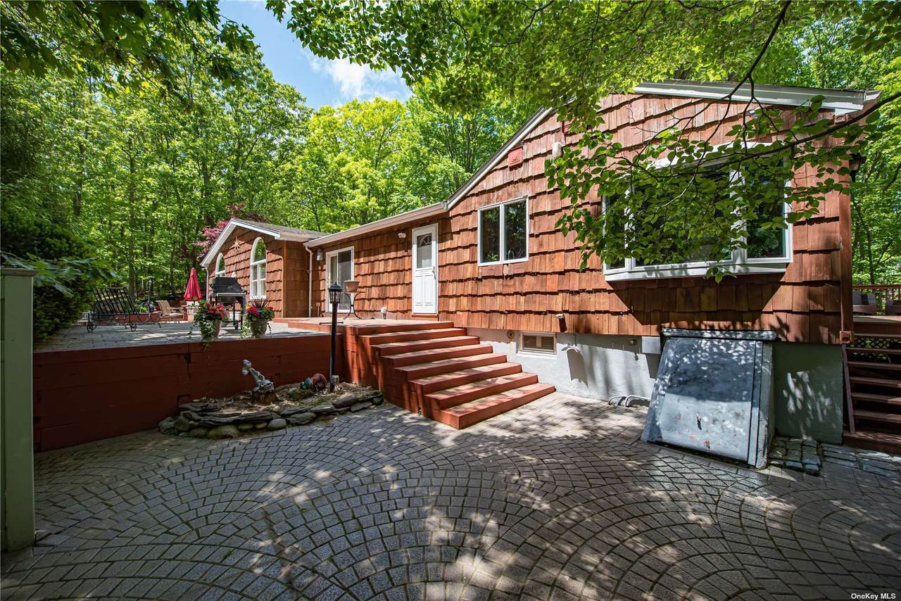 568 Bread And Cheese Hollow Road - Photo 1