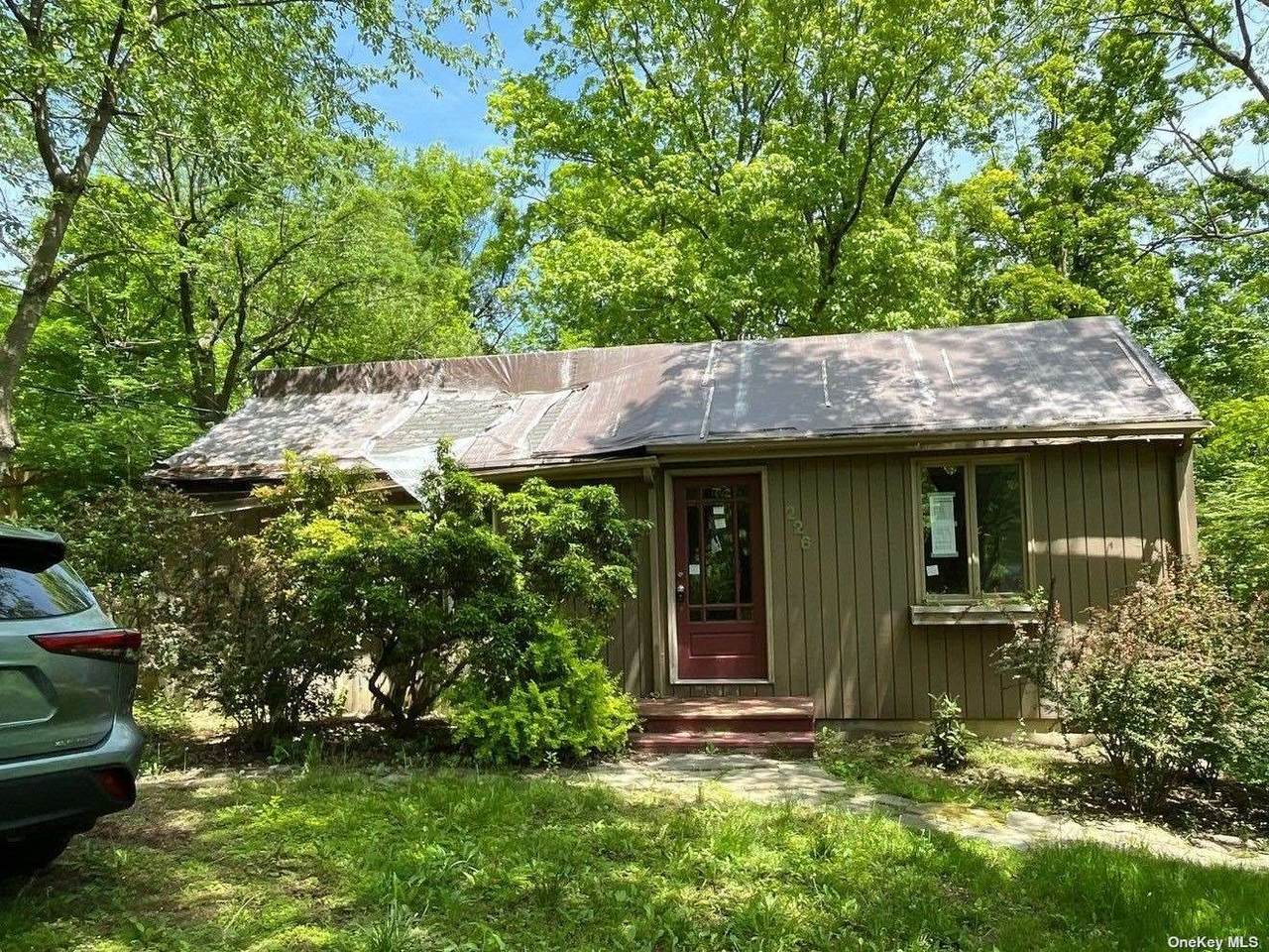 226 Eastwoods Road - Photo 1
