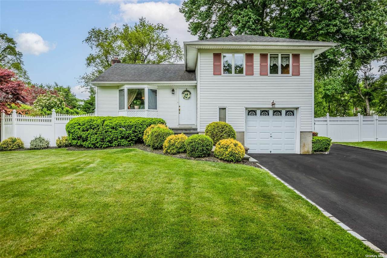 12 Gedney Avenue - Photo 1