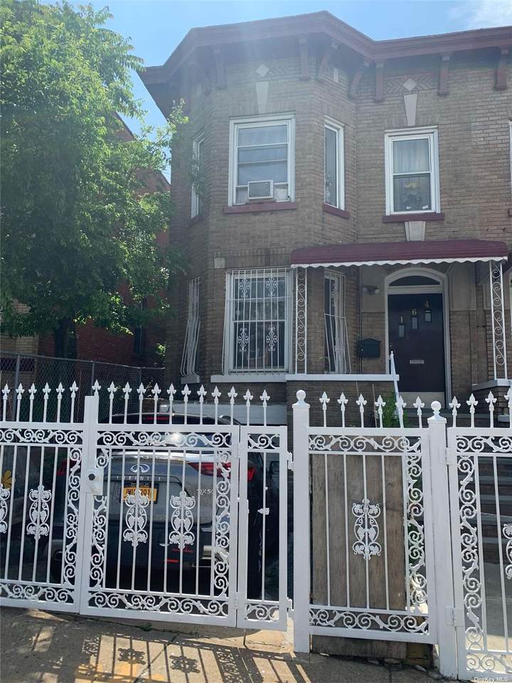 164 Highland Boulevard - Photo 1