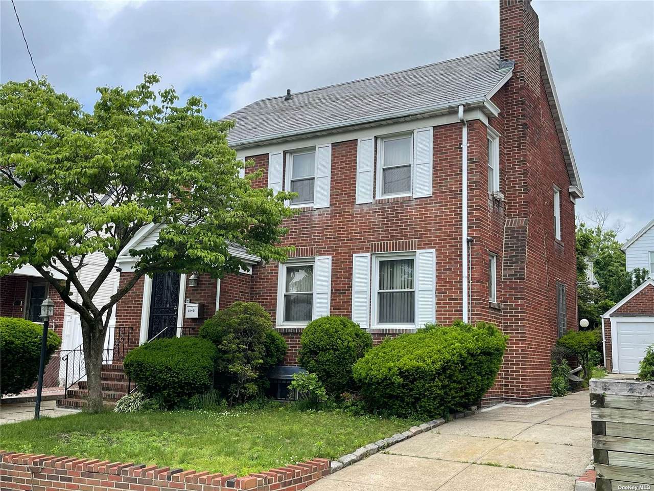 33-21 149 Place - Photo 1