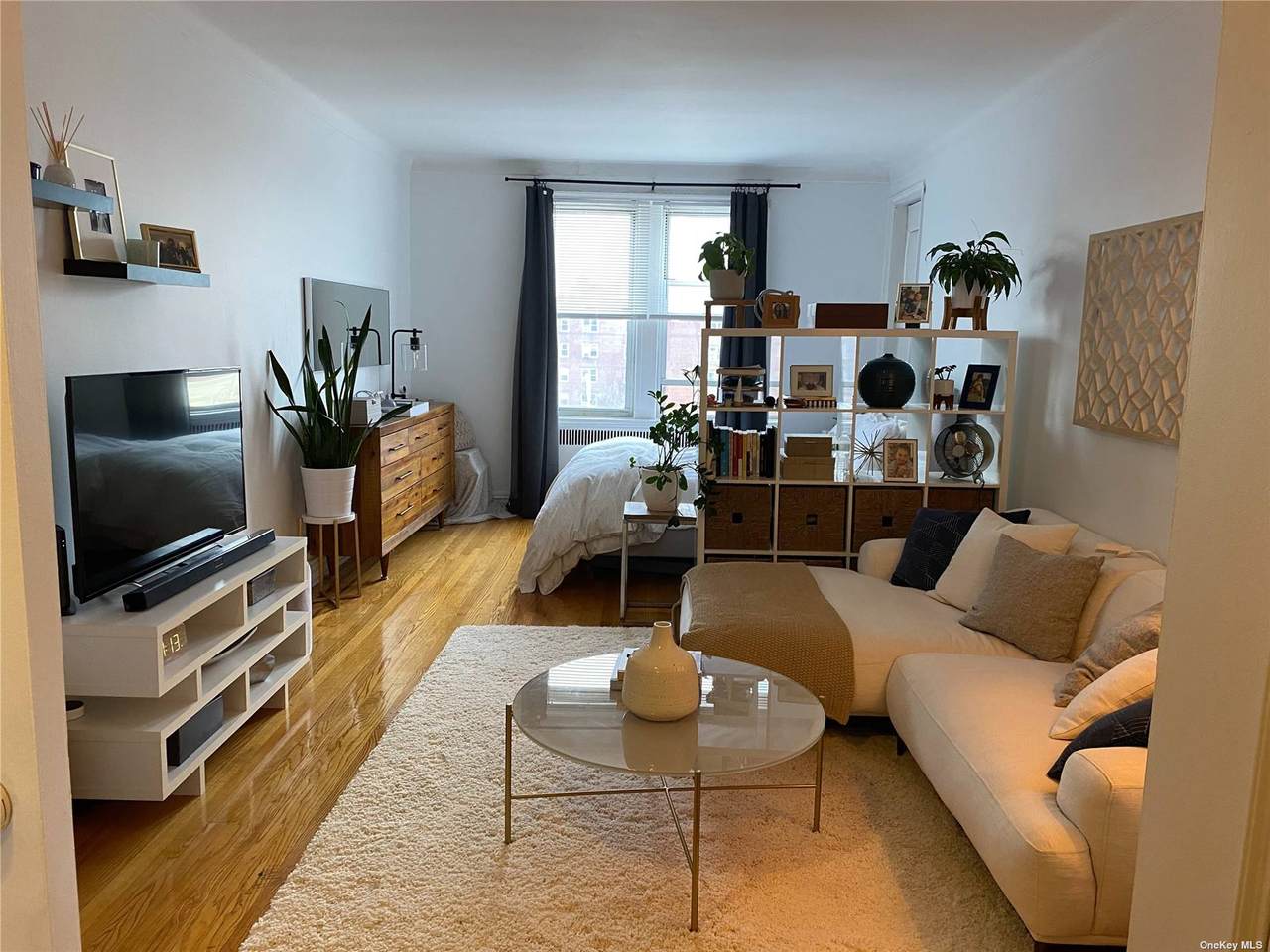 114-06 Queens Boulevard - Photo 1