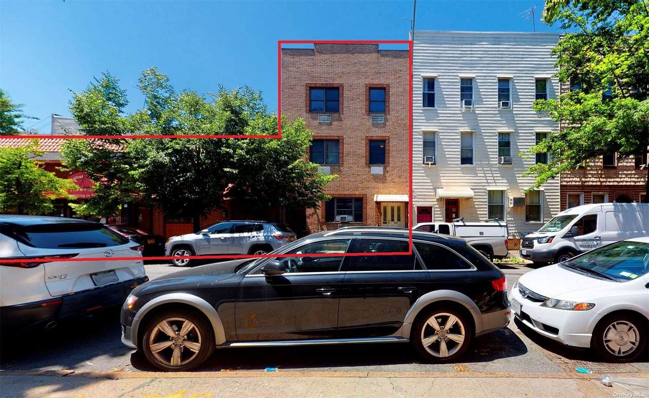 465 Humboldt Street - Photo 1