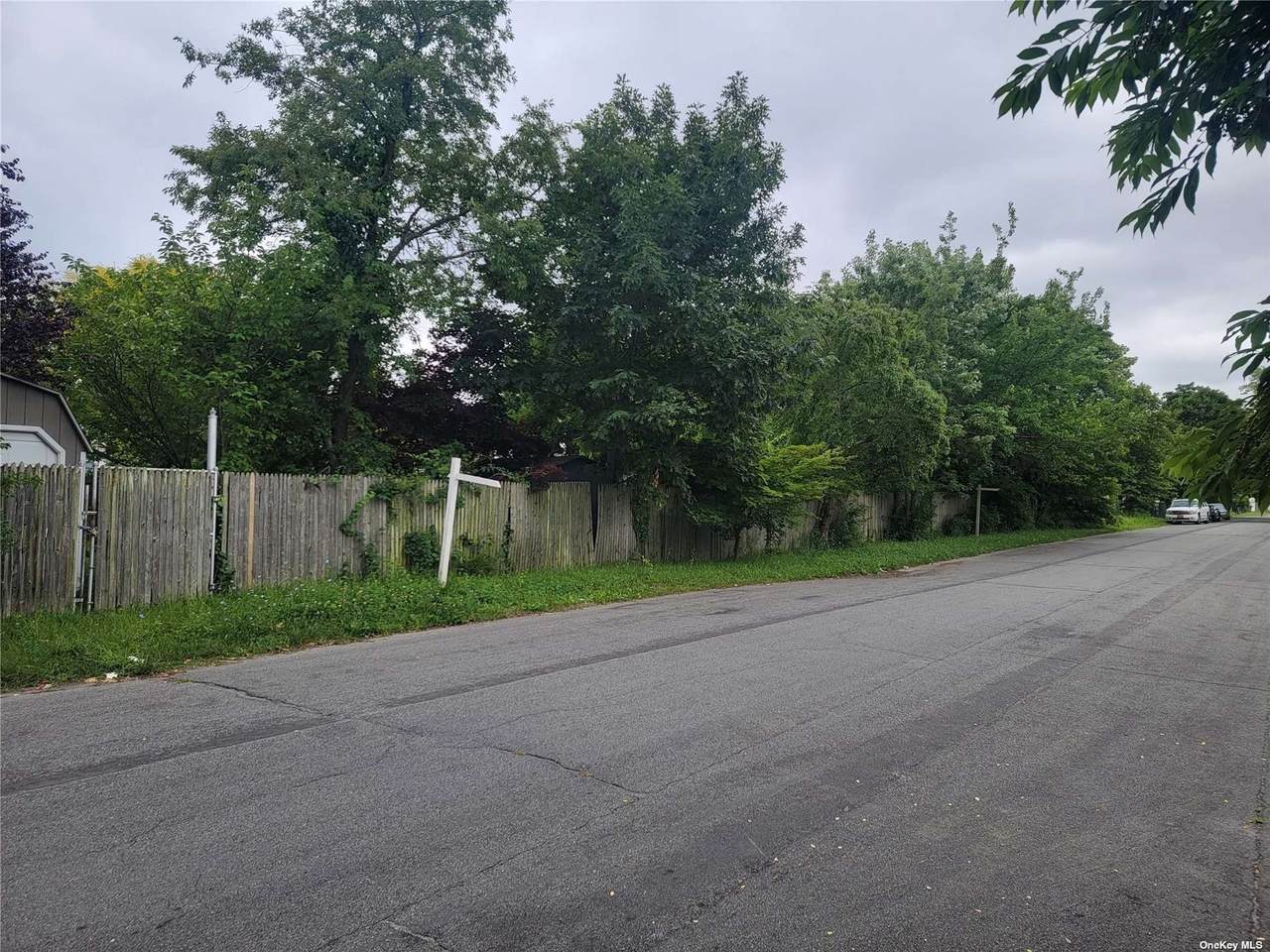 Feustal Street - Photo 1