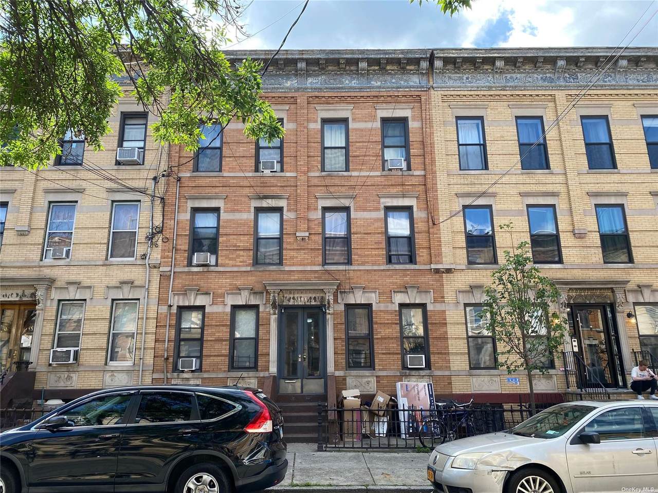 1686 Gates Avenue - Photo 1