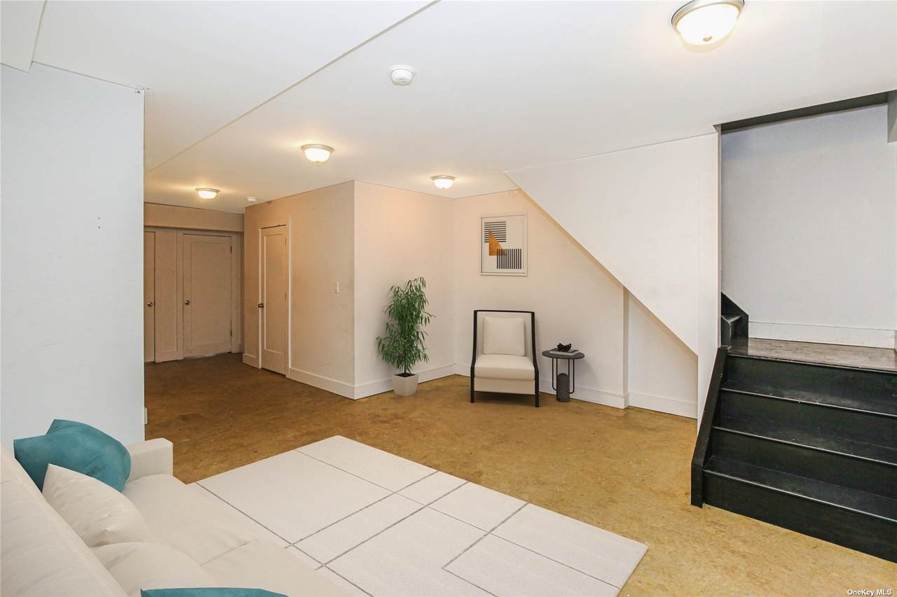 264 Saratoga Avenue - Photo 1