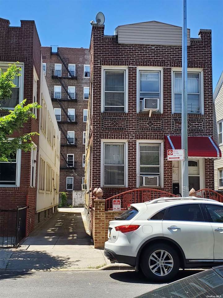 28 31st Street - Photo 1