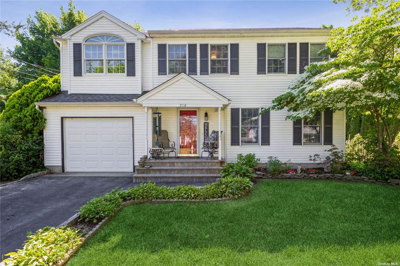 518 Bayport Avenue - Photo 1