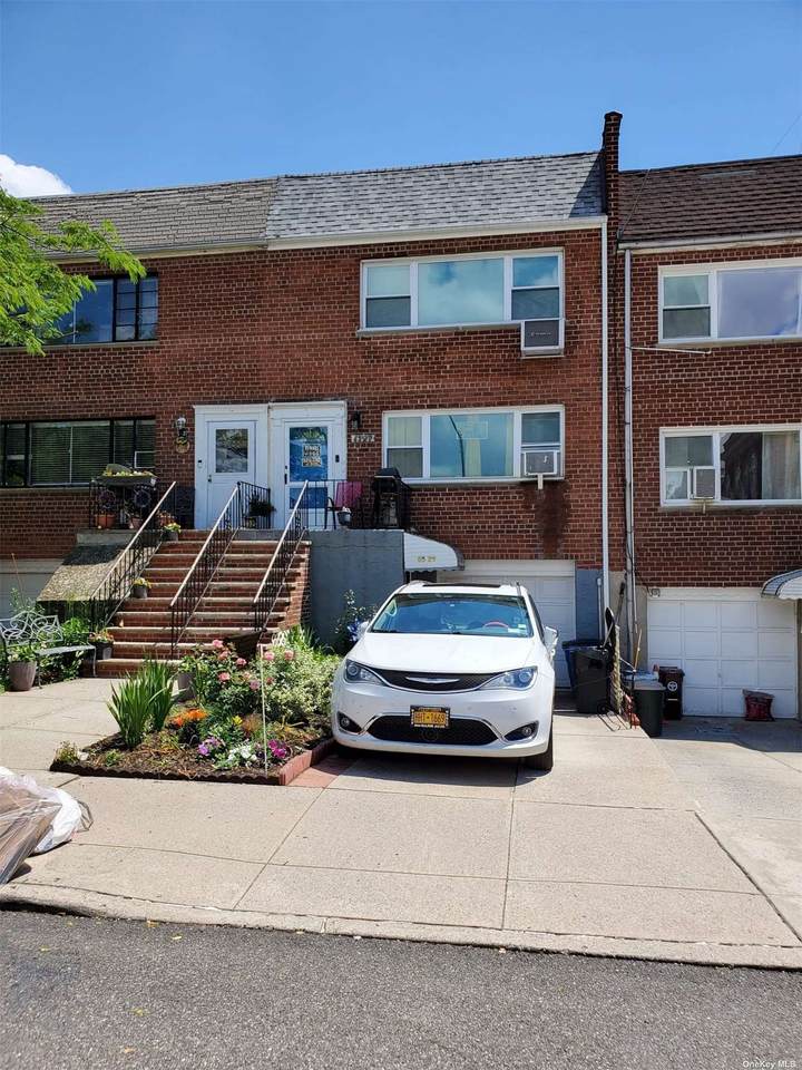 85-29 Dexter Court - Photo 1