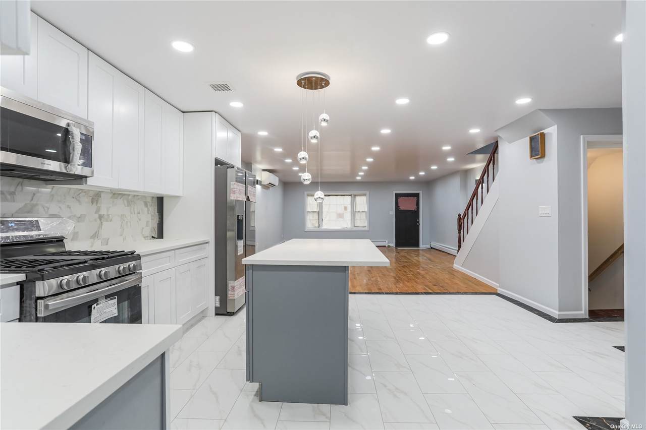 171-09 140th Avenue - Photo 1