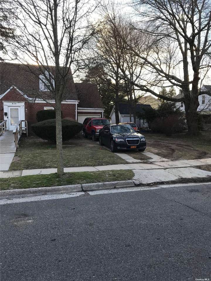 109 Frederick Avenue - Photo 1