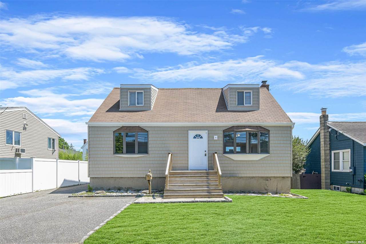253 Hoffman Avenue - Photo 1