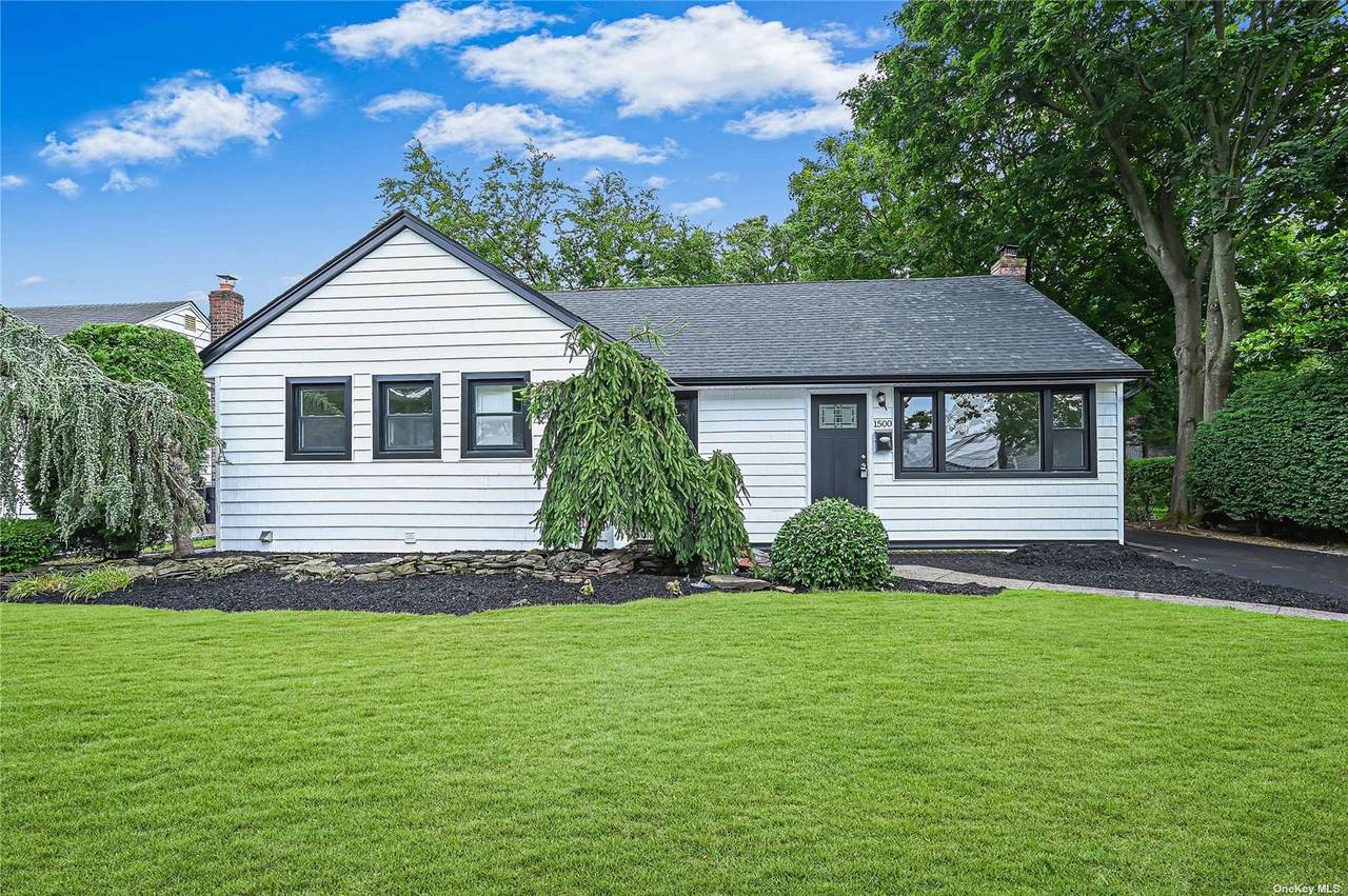 1500 Jackson Avenue - Photo 1