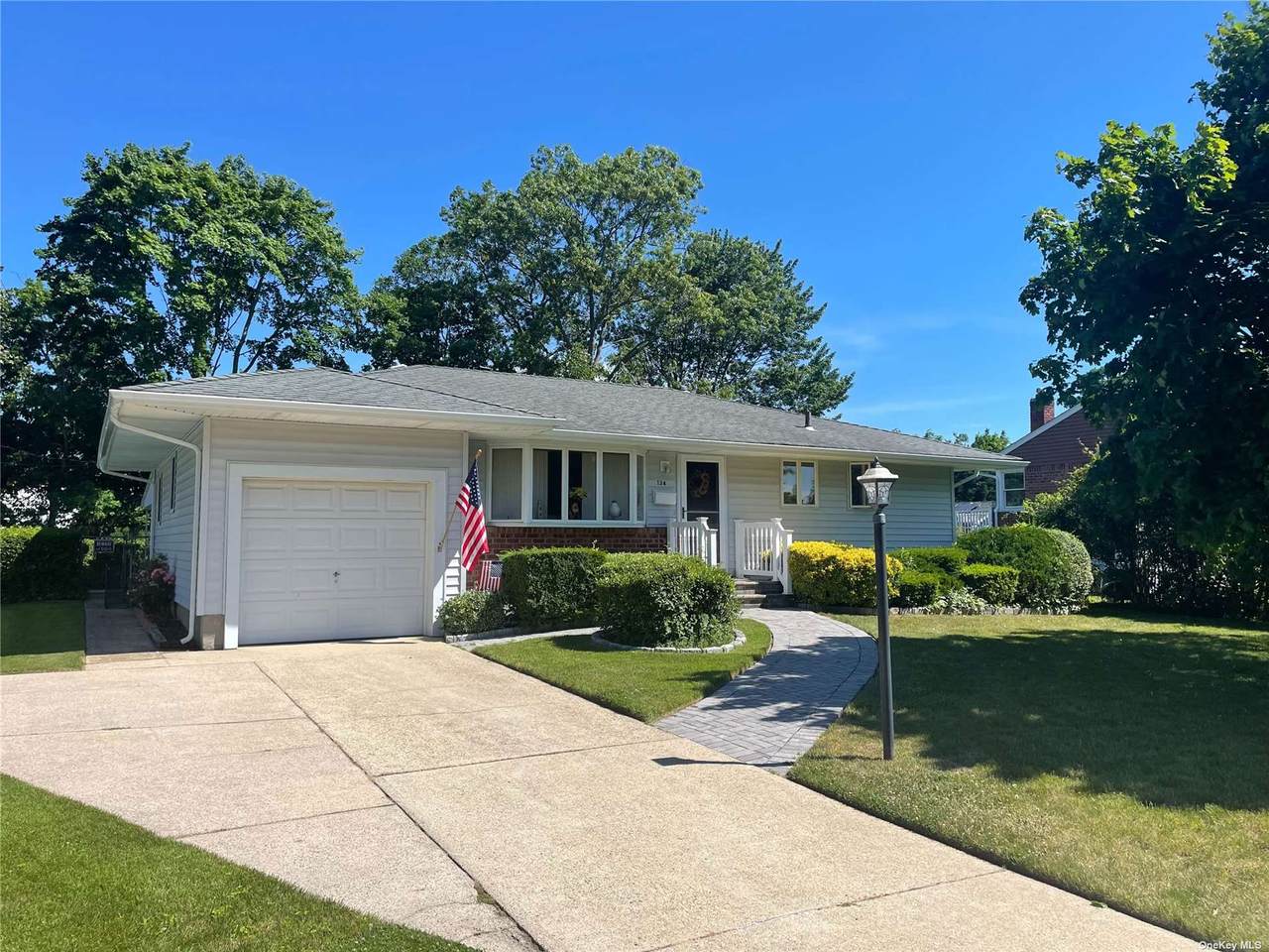 134 Sherry Street - Photo 1