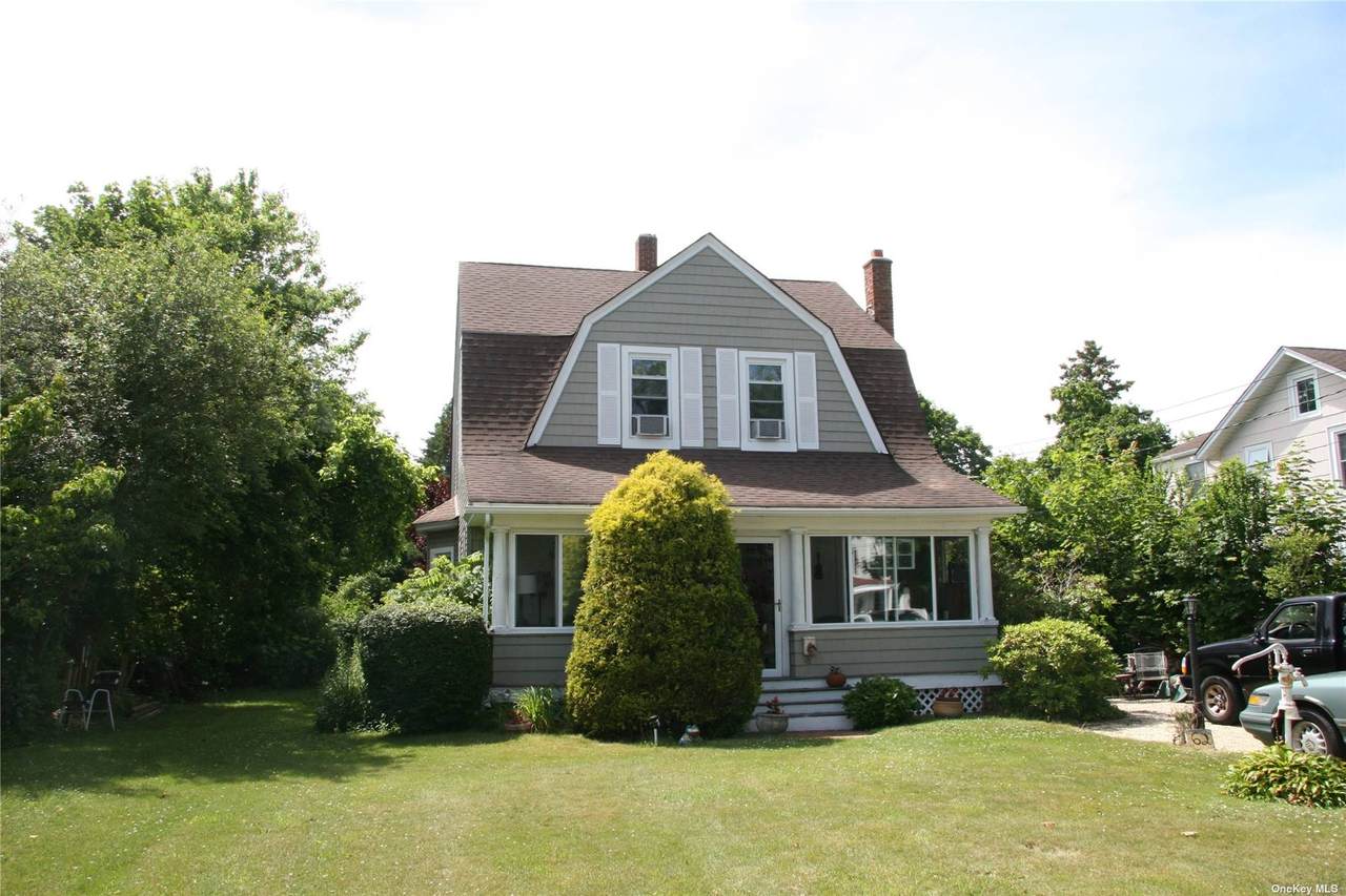 62 Bay Avenue - Photo 1