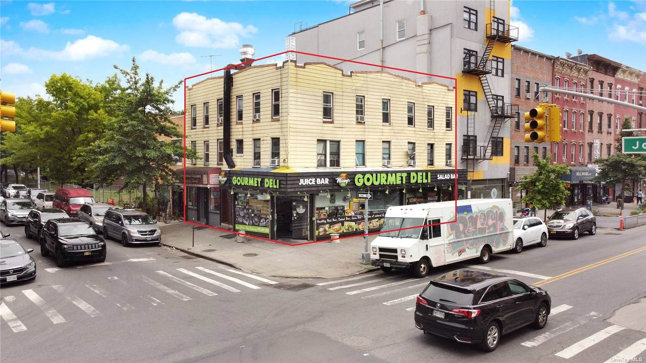 146 Graham Avenue - Photo 1