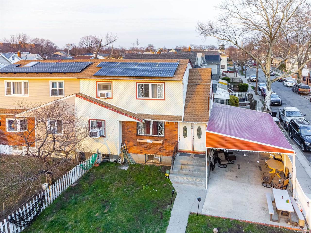 119-17 Lakeview Boulevard - Photo 1