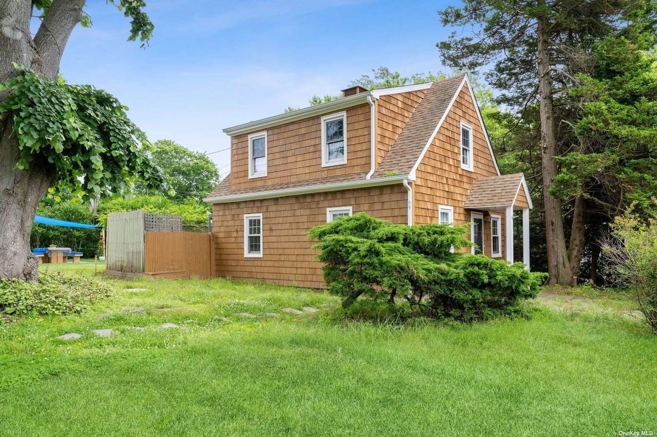 89 Elroy Drive - Photo 1