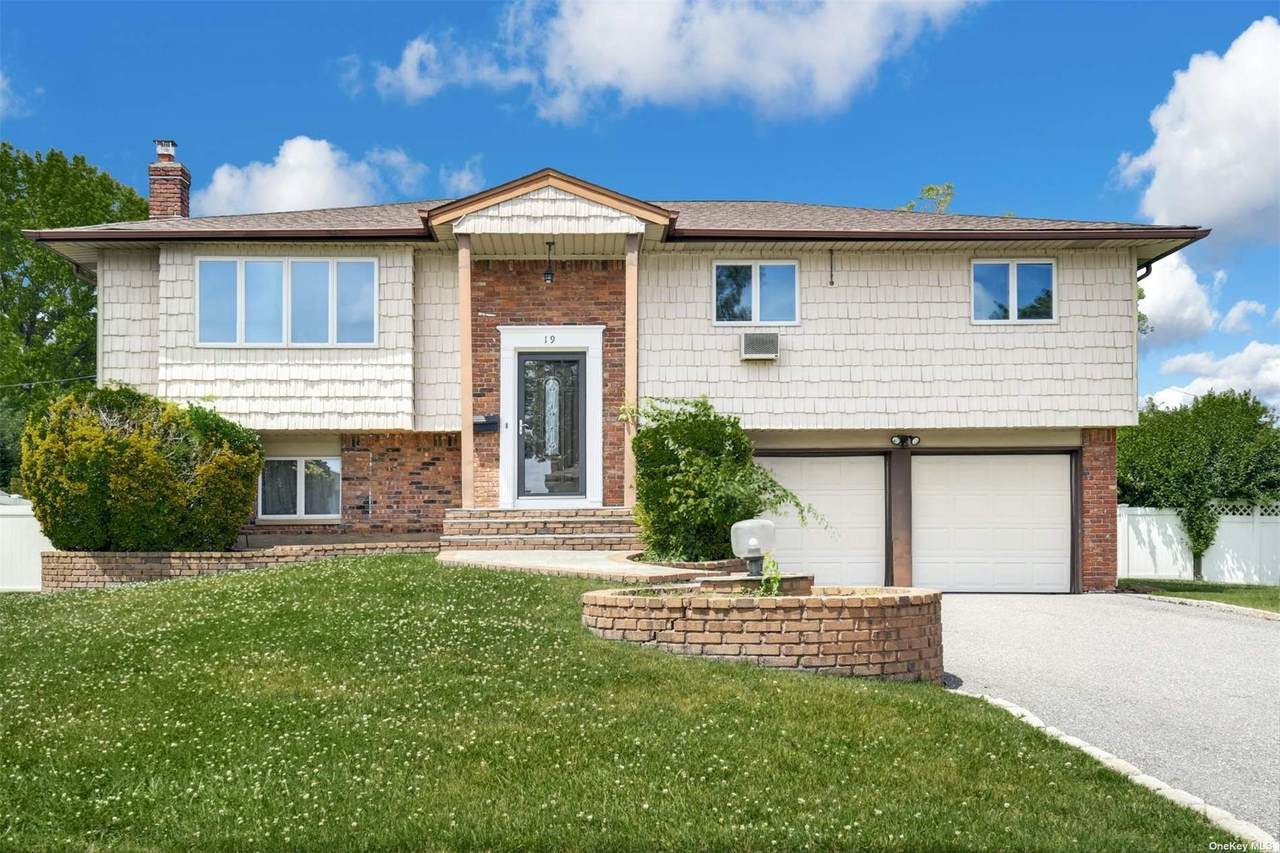 19 Heather Crescent - Photo 1