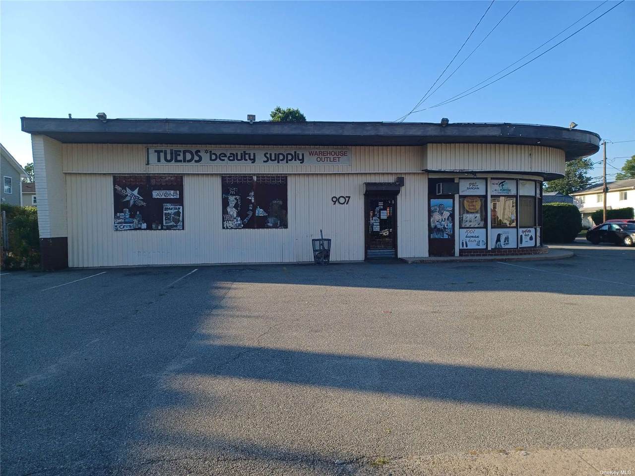 907 Prospect Avenue - Photo 1