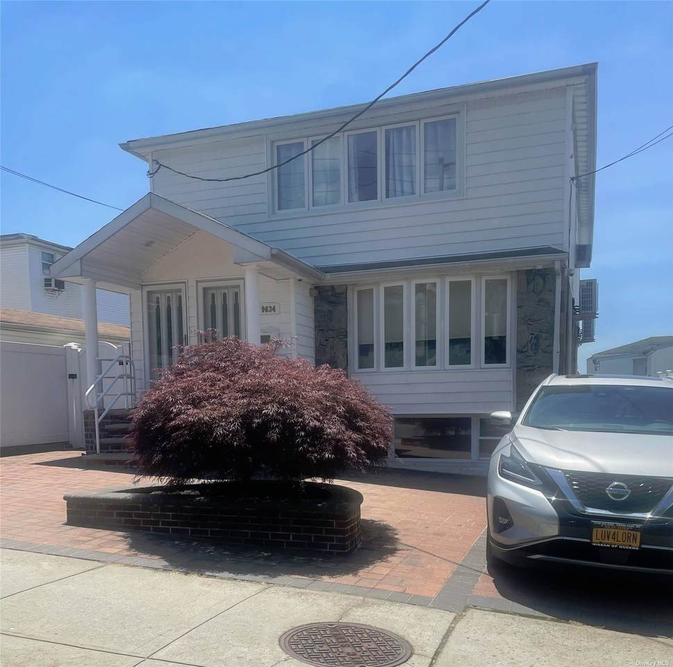 96-34 155 Avenue - Photo 1