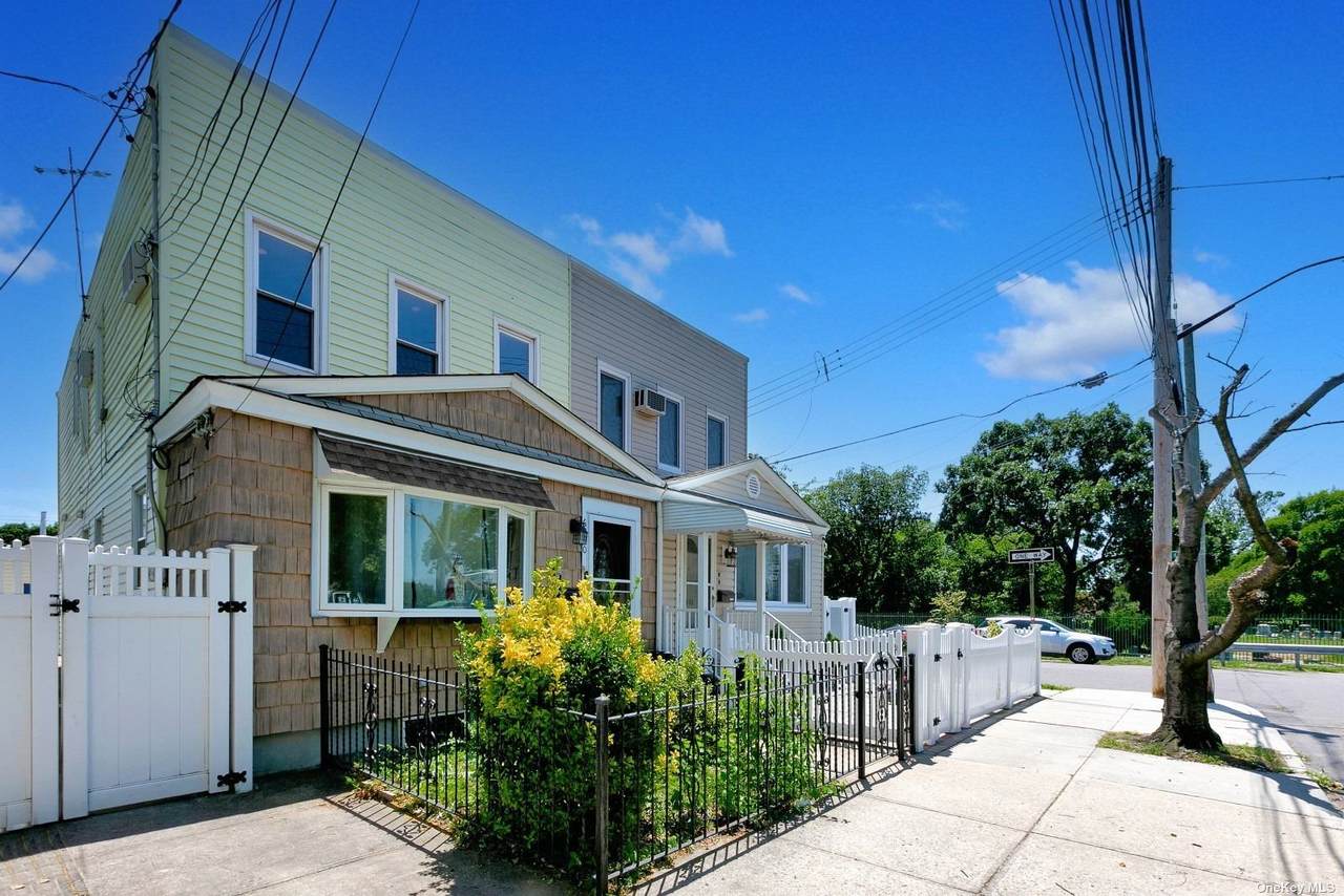 68-10 Caldwell Avenue - Photo 1