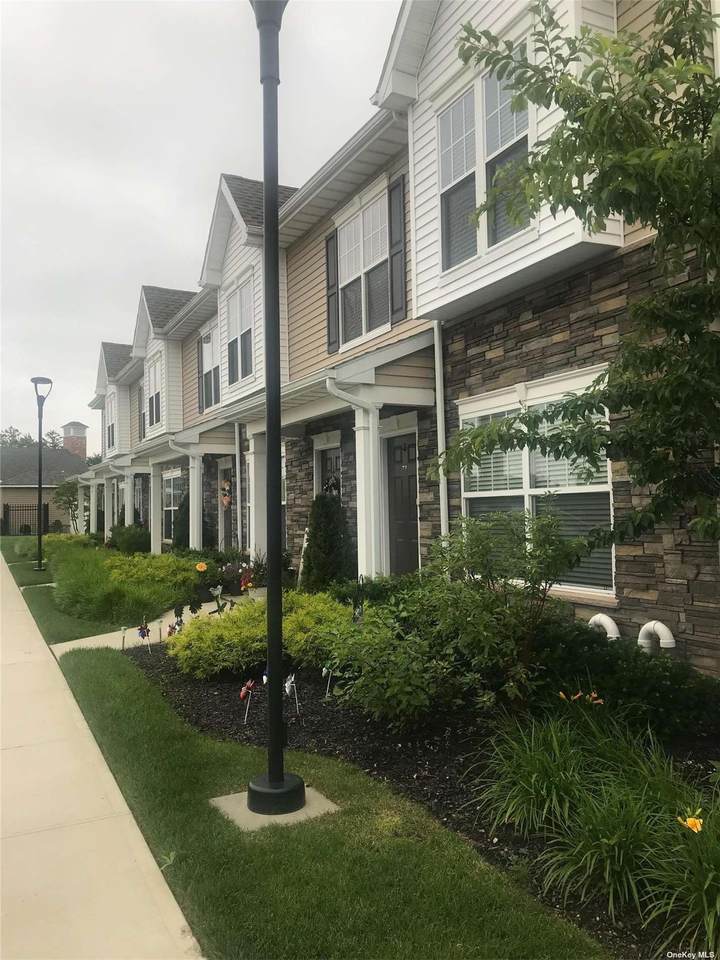 80 Somerton Avenue - Photo 1