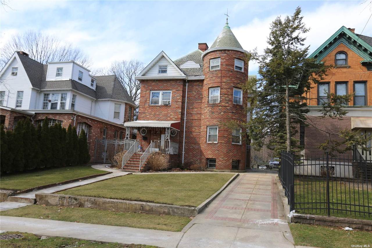 337 Highland Boulevard - Photo 1