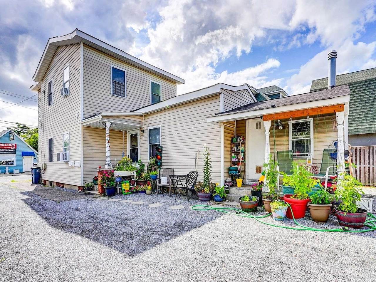 33 Homan Avenue - Photo 1