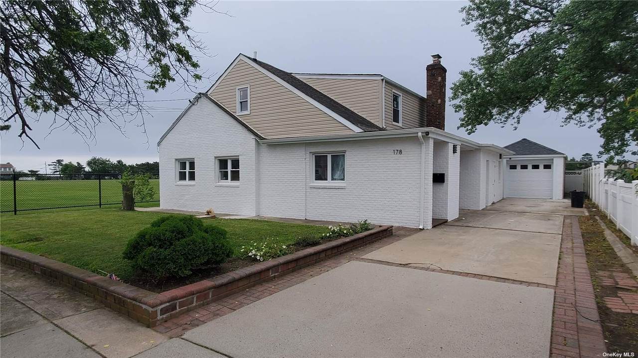 178 Trafalgar Boulevard - Photo 1