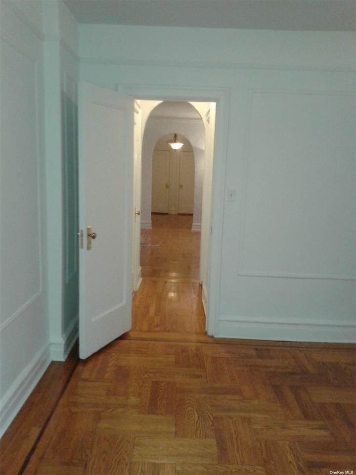 83-44 Lefferts Boulevard - Photo 1
