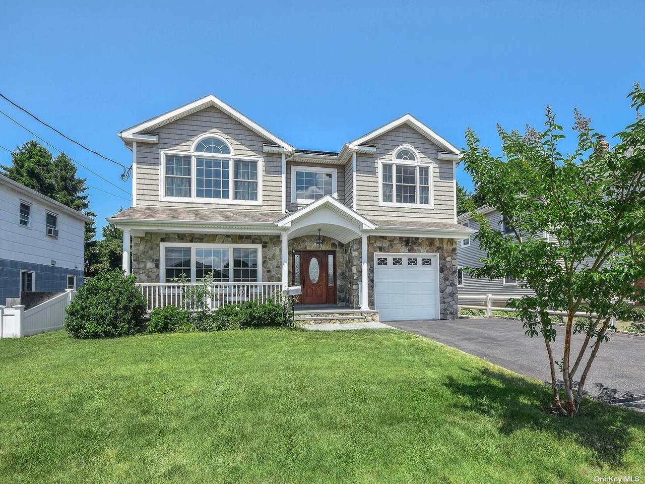 9 Henderson Avenue - Photo 1