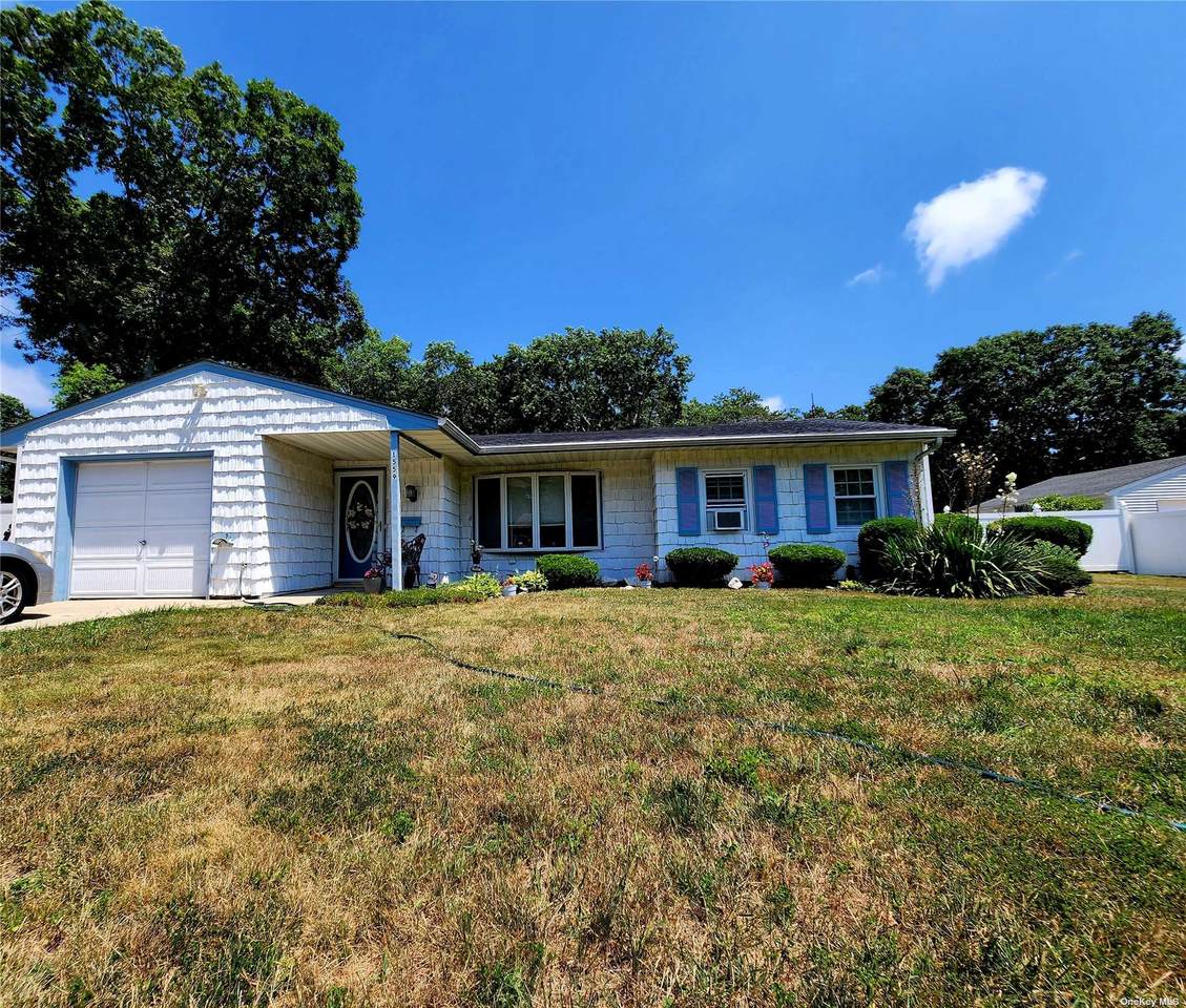 1559 Brightshore Boulevard - Photo 1