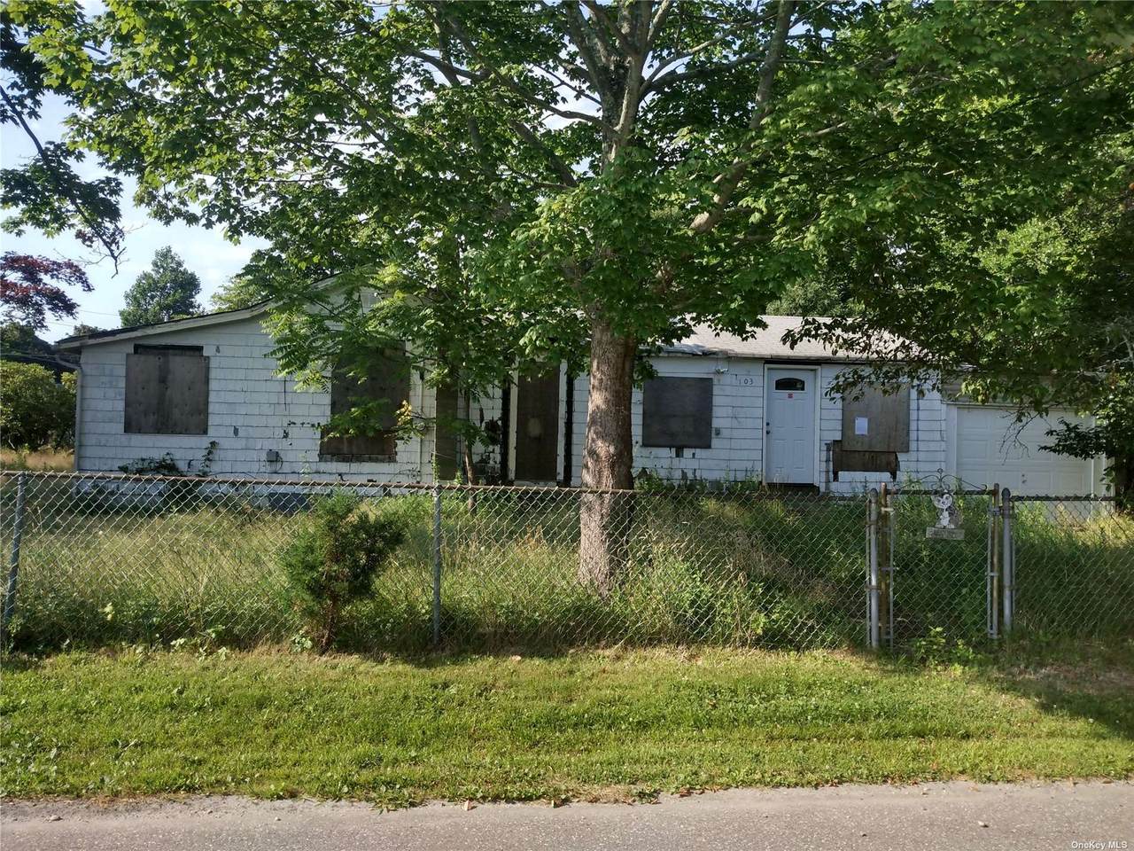 103 Huntington Drive - Photo 1