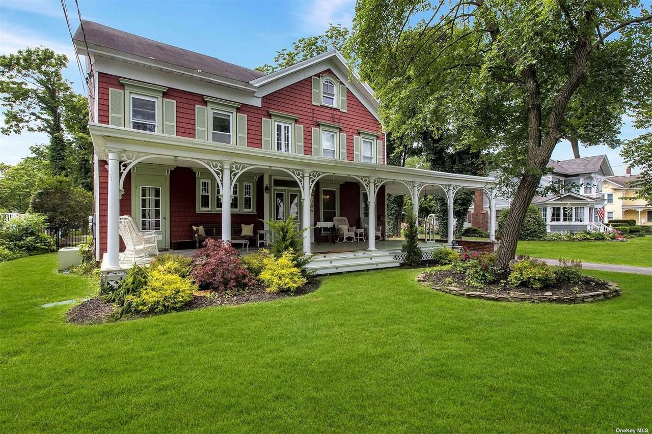 386 Middle Road - Photo 1