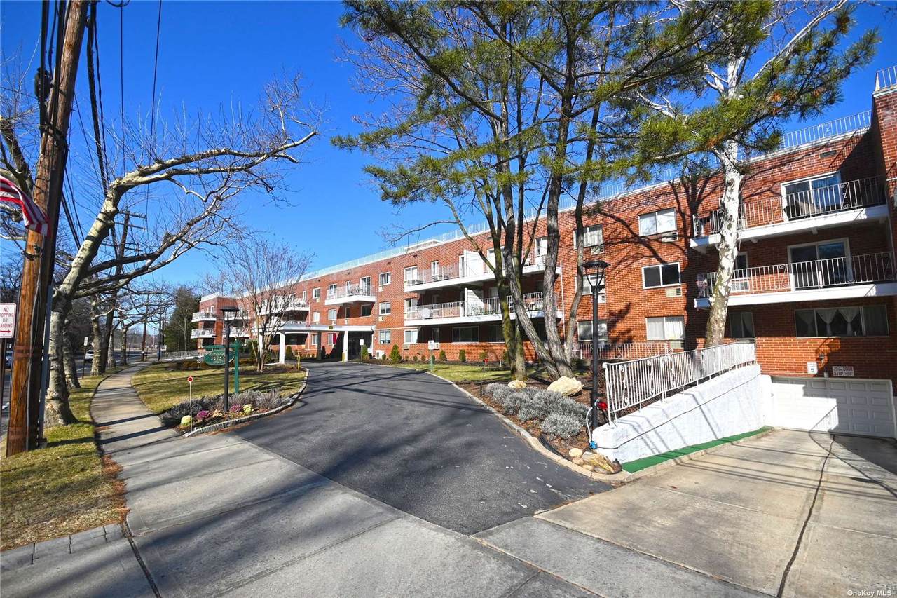320 Shore Road - Photo 1