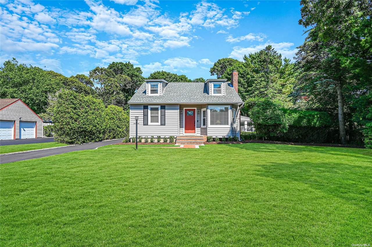 21 Sterling Avenue - Photo 1