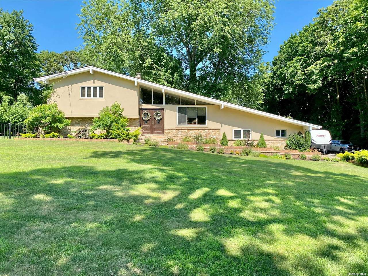 451 Landing Avenue - Photo 1